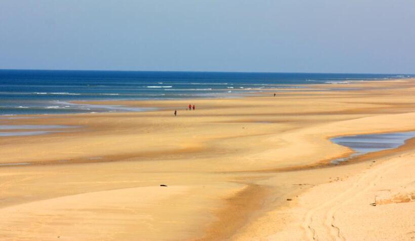 تختخواب و صبحانه Un Matin D’été