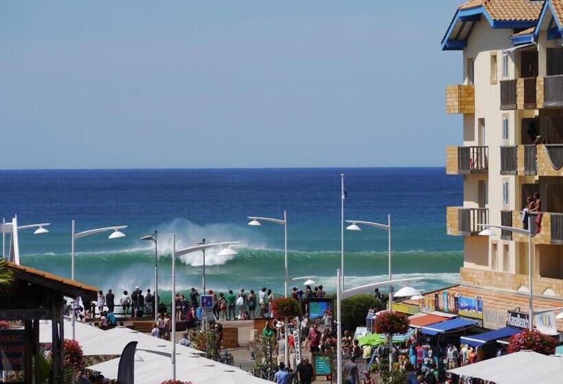 تختخواب و صبحانه Un Matin D’été