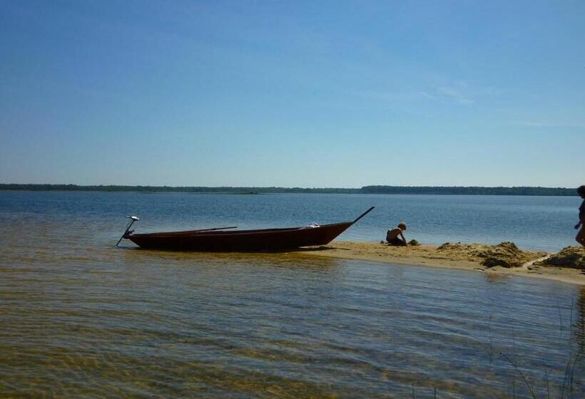 تختخواب و صبحانه Un Matin D’été