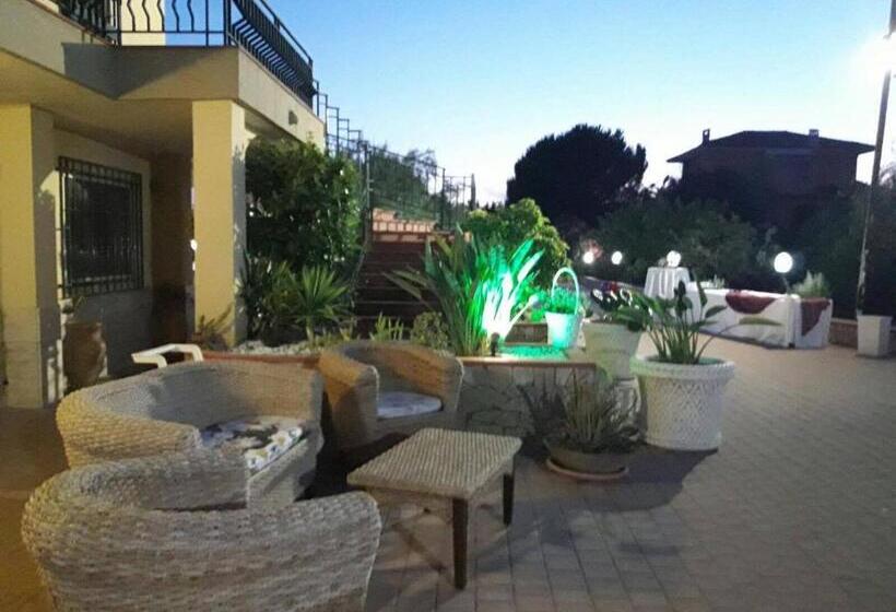 مبيت وإفطار Villa Milici