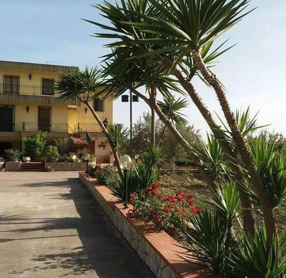 مبيت وإفطار Villa Milici