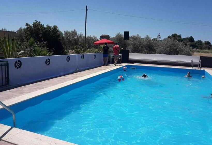 مبيت وإفطار Villa Milici