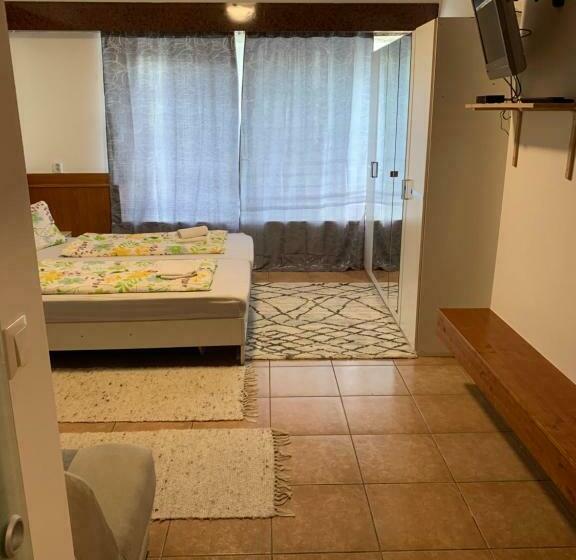 住宿加早餐  White House Klagenfurt