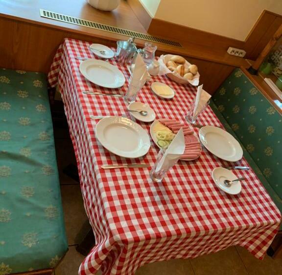 住宿加早餐  White House Klagenfurt