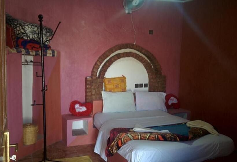 هتل Auberge Bougafer