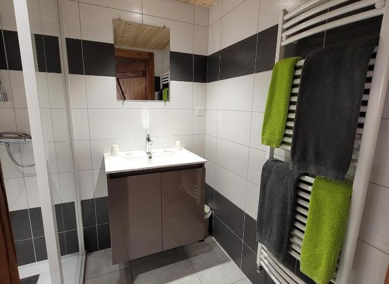 ホテル Du Lac Des Corbeaux