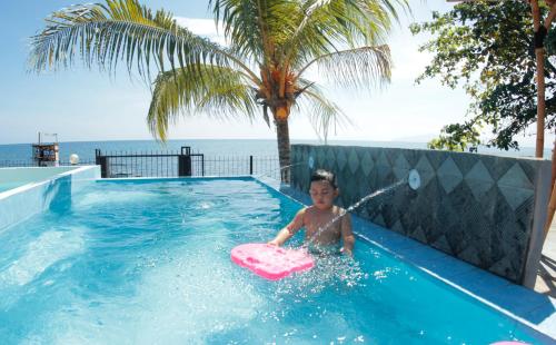 בית מלון כפרי Fx 72 Beach Resort