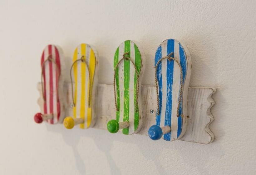 فندق Re Imagined Stone Barns In The Country Near The Coast