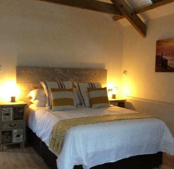 فندق Re Imagined Stone Barns In The Country Near The Coast