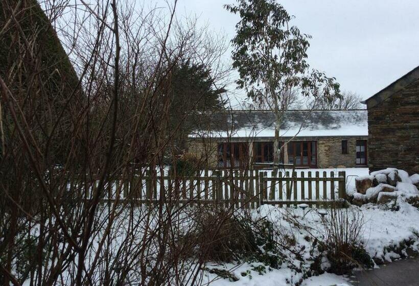 فندق Re Imagined Stone Barns In The Country Near The Coast