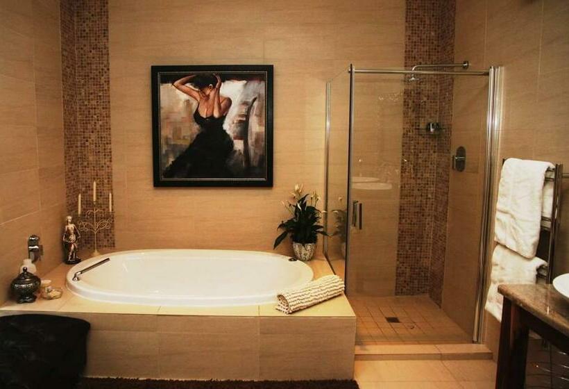 פנסיון 96 On Bree Guesthouse