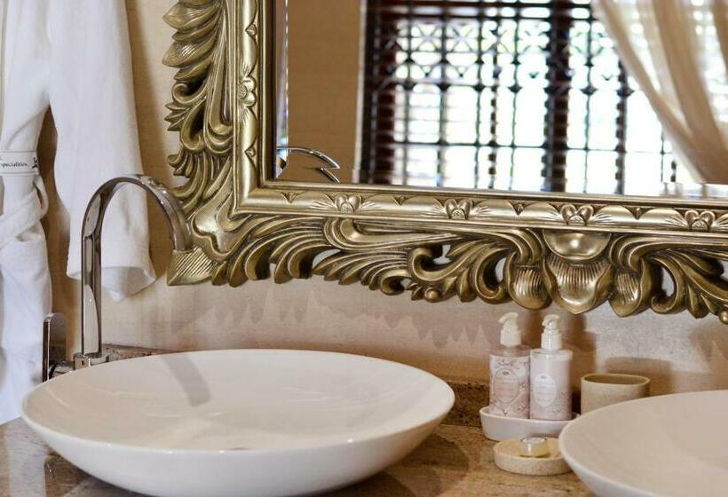 פנסיון 96 On Bree Guesthouse