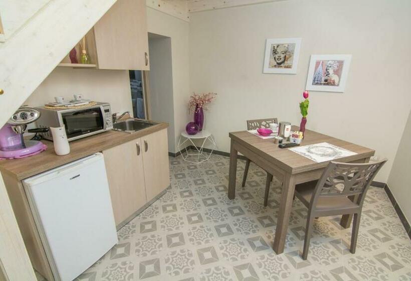 膳宿费 Art & Food Relax