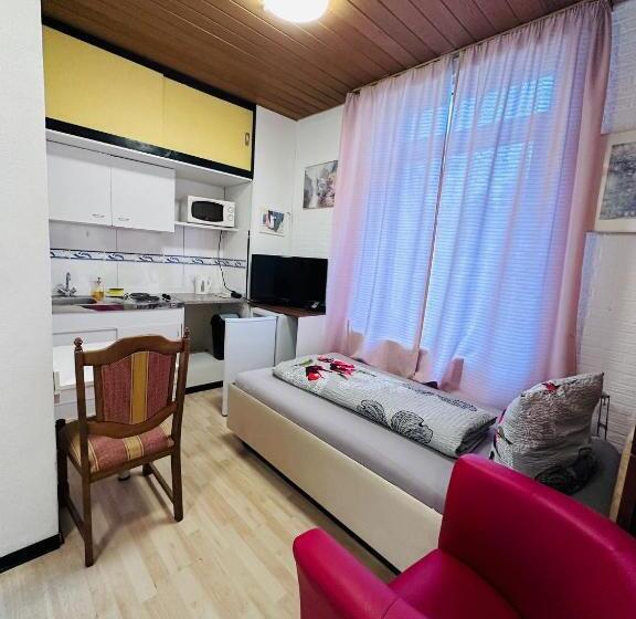 膳宿费 Gästezimmer Siminciuc