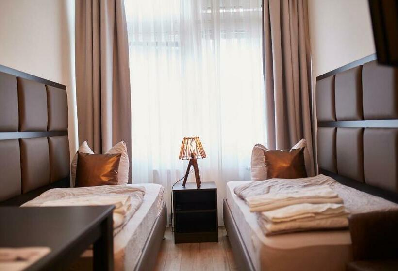 بنسيون Harbour Apartments