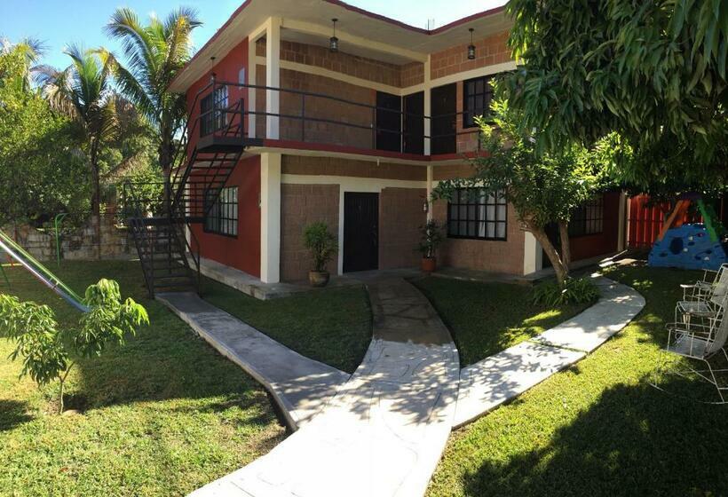 پانسیون Hostal Aquismon