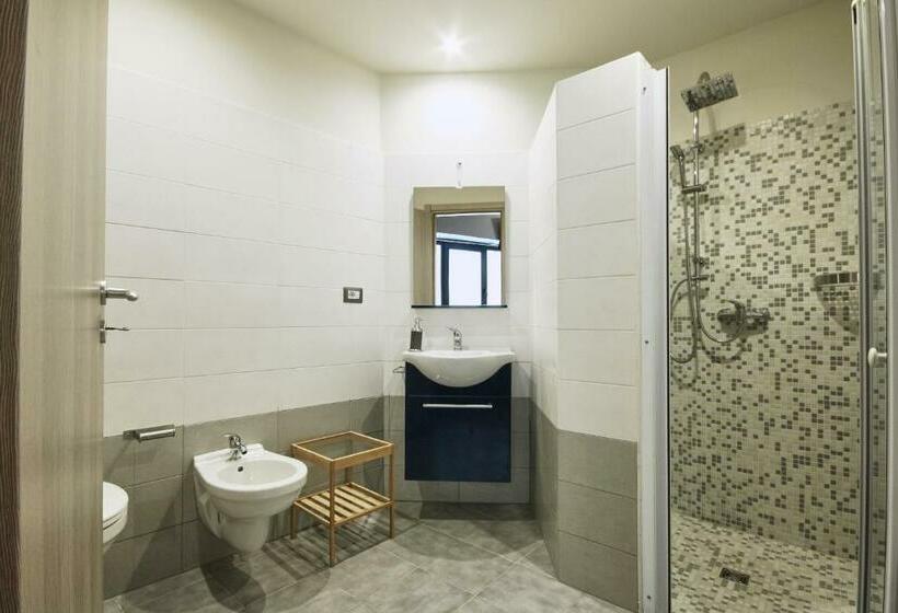 膳宿费 L Uovo Di Colombo