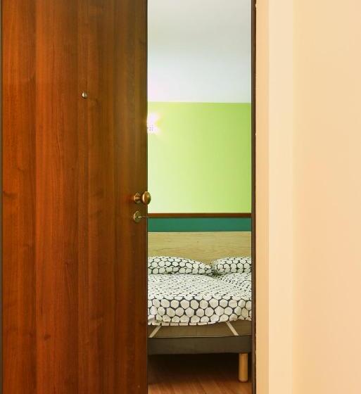 膳宿费 L Uovo Di Colombo