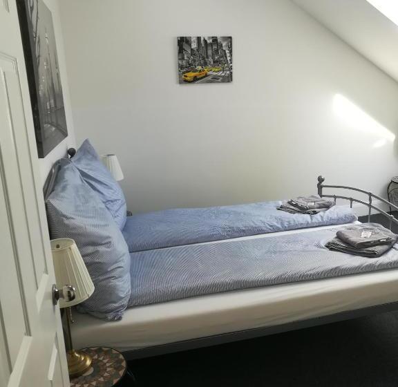 펜션 Royal Guest House Ii