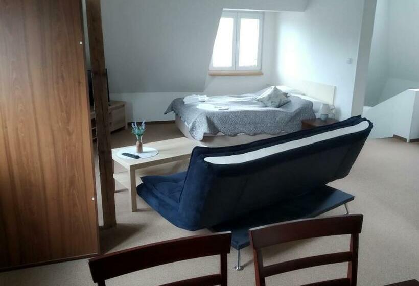 ペンション Villa šimák