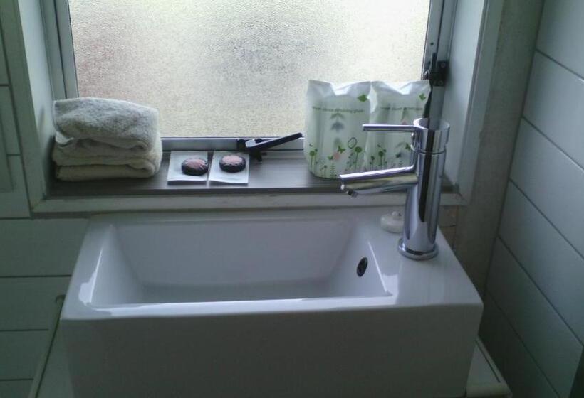 Wellington 747 Motel