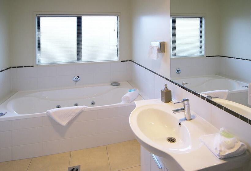 Ballinor Motor Inn Hamilton