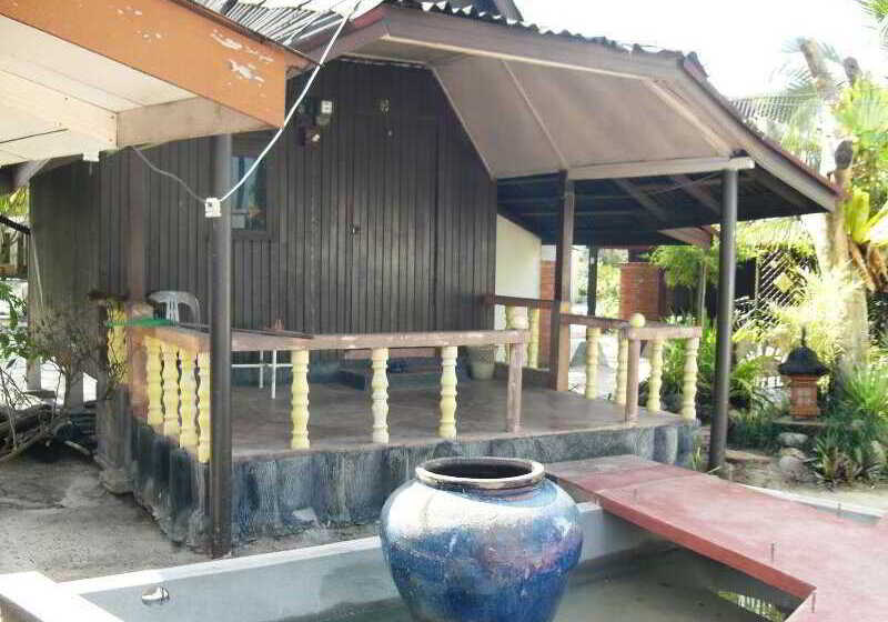 Charlie Motel & Restaurant