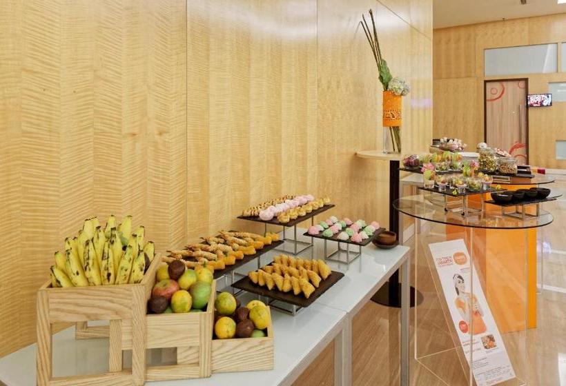 Harris Hotel And Conventions Kelapa Gading Jakarta