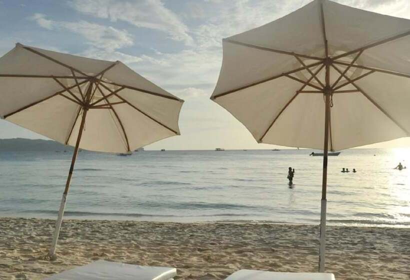 Henann Lagoon Resort