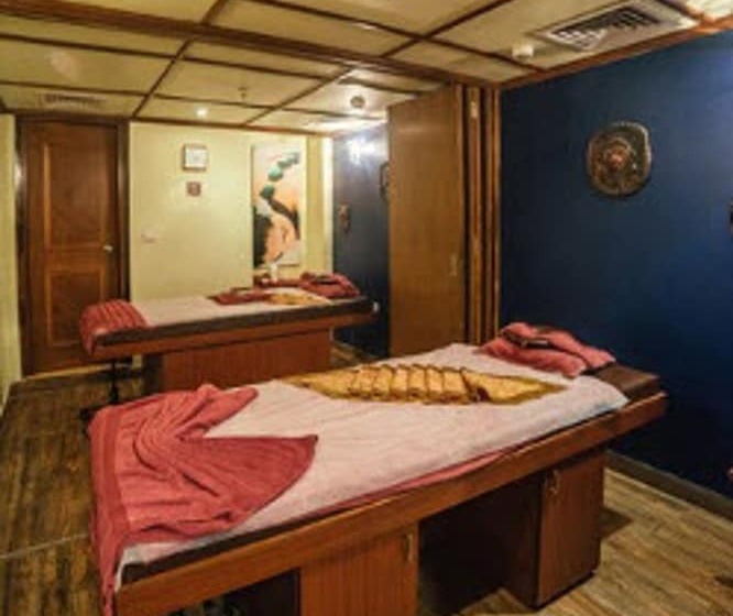 ホテル Acron Candolim Regina