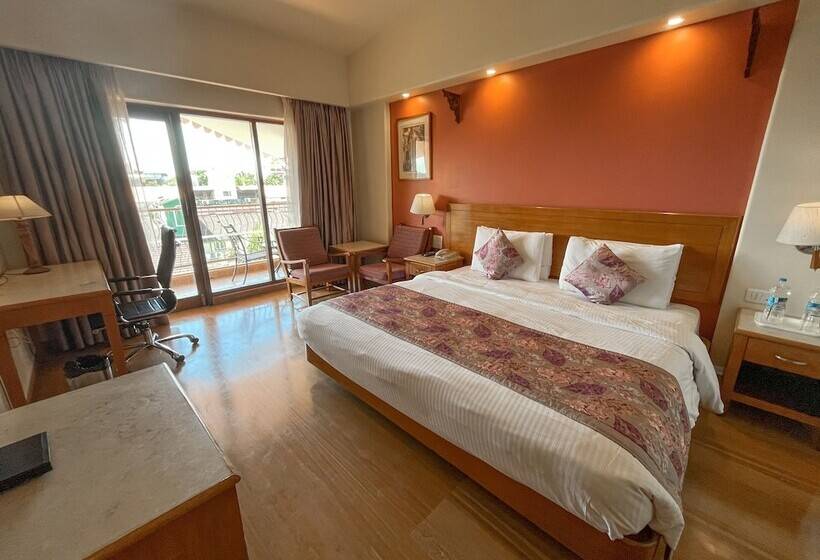 ホテル Acron Candolim Regina