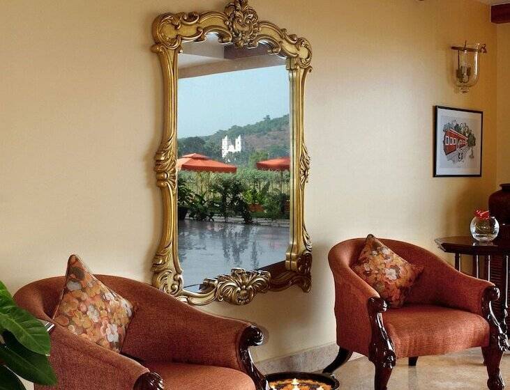 ホテル Acron Candolim Regina