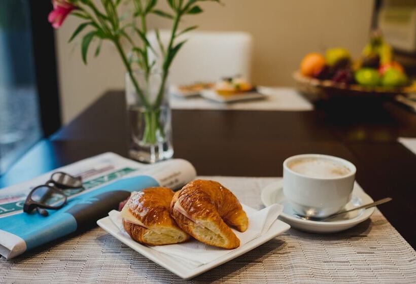 After Hotel Montevideo