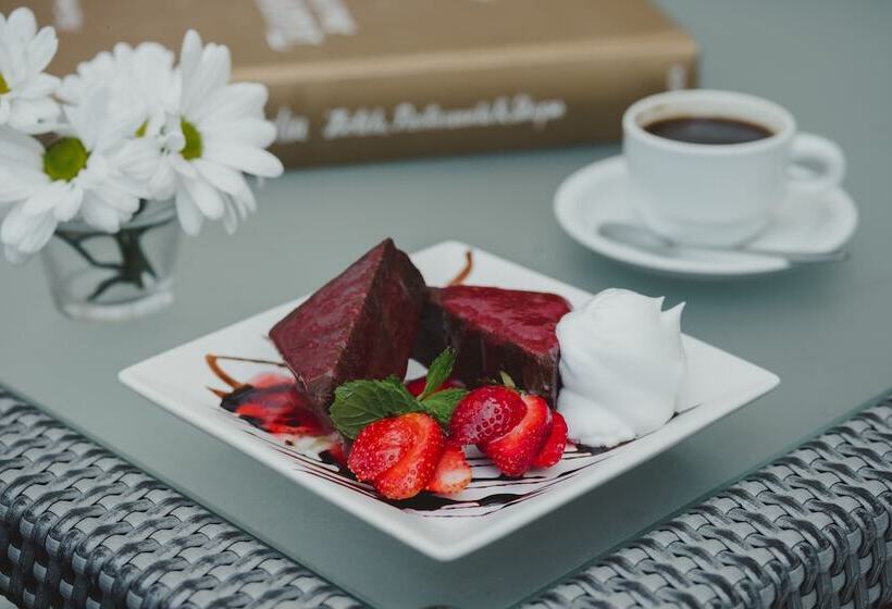 After Hotel Montevideo