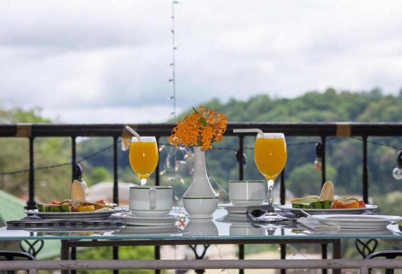 ホテル Amanda Hills