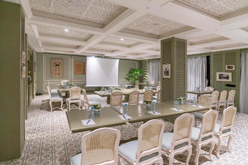 호텔 Au Lac Charner