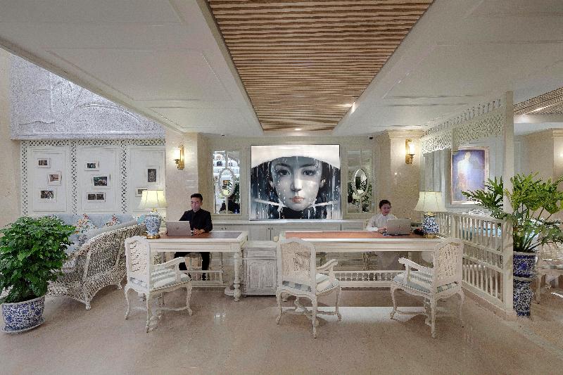 호텔 Au Lac Charner