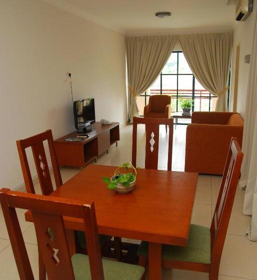 호텔 Bella Vista Waterfront Resort