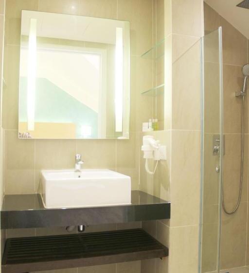 호텔 Bella Vista Waterfront Resort