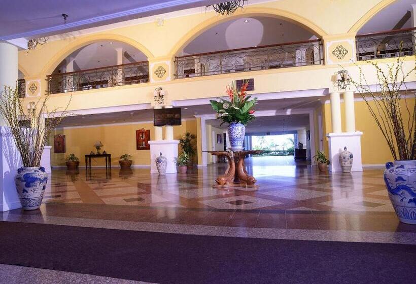 호텔 Bella Vista Waterfront Resort