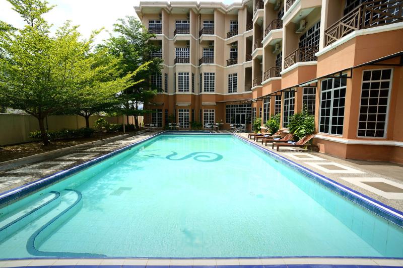 호텔 Bella Vista Waterfront Resort