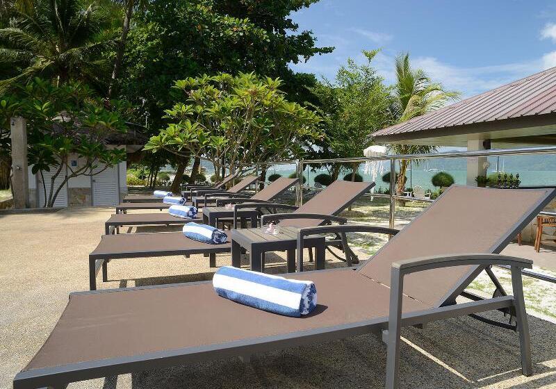 호텔 Bella Vista Waterfront Resort