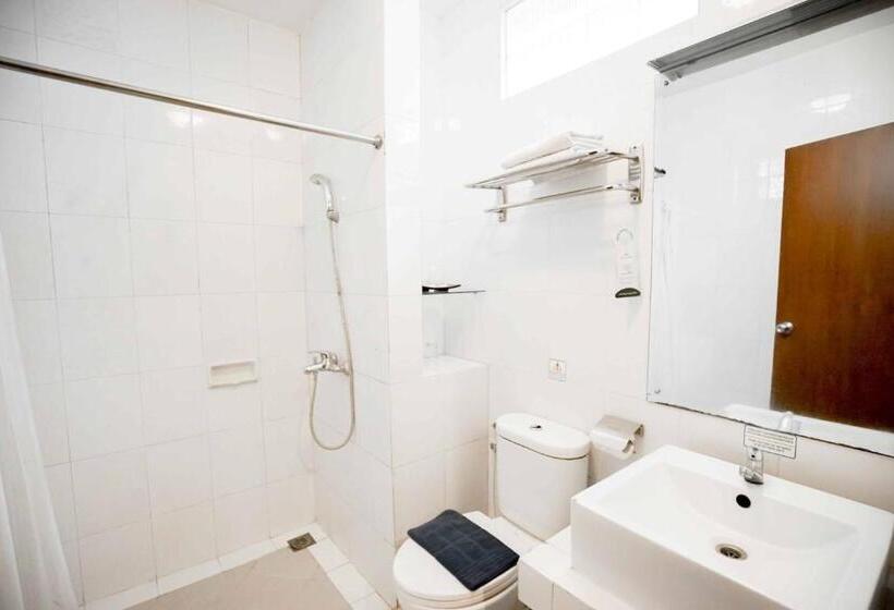 בית מלון כפרי Cakra Kembang