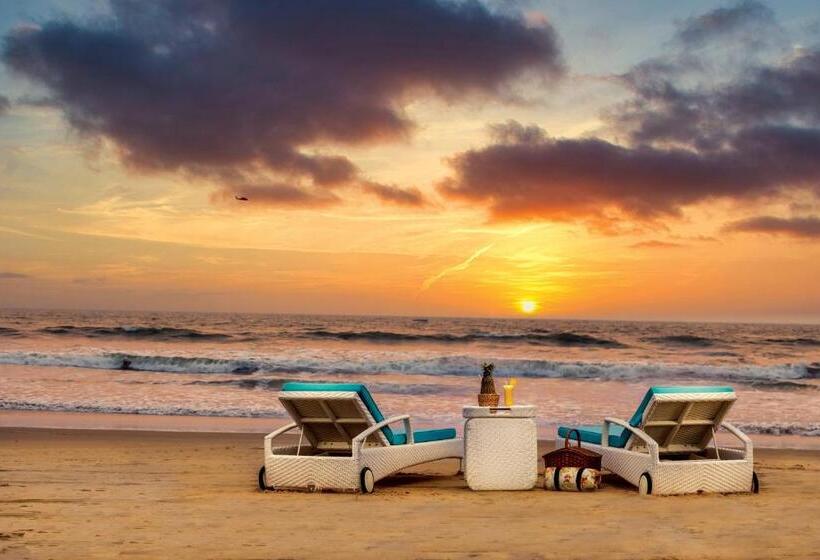 هتل Caravela Beach Resort