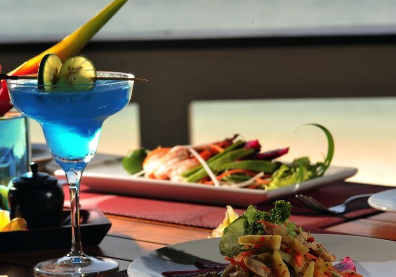 ホテル Cocotinos Sekotong, A Boutique Beach Resort & Spa