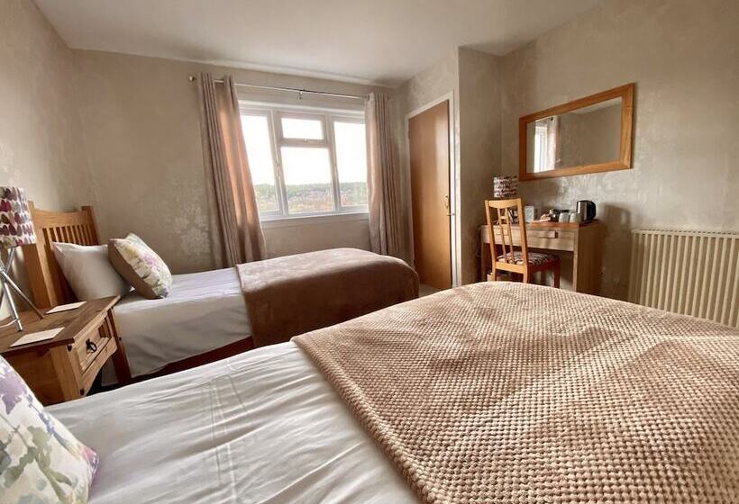 Отель Coire Glas Guest House