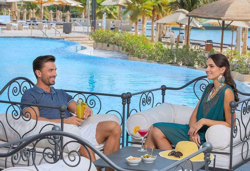 Отель Conrad Abu Dhabi Etihad Towers