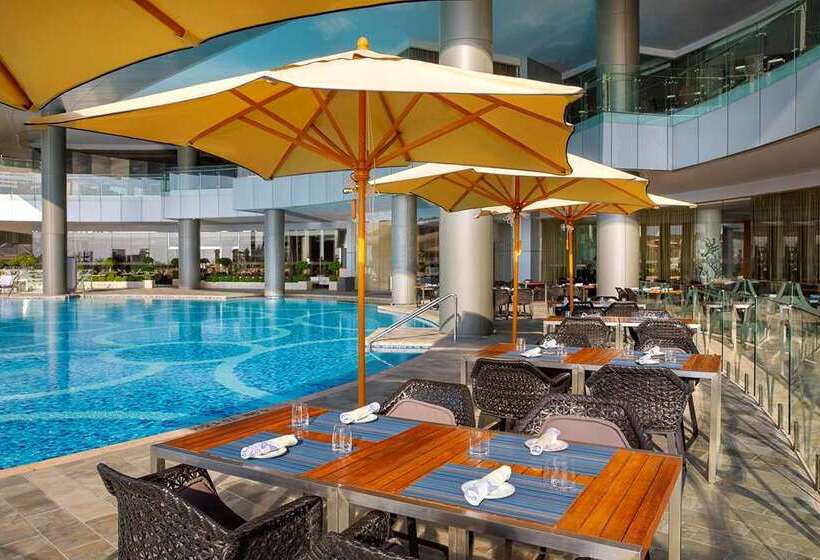 Отель Conrad Abu Dhabi Etihad Towers