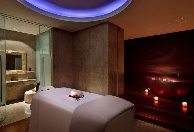 Отель Conrad Abu Dhabi Etihad Towers