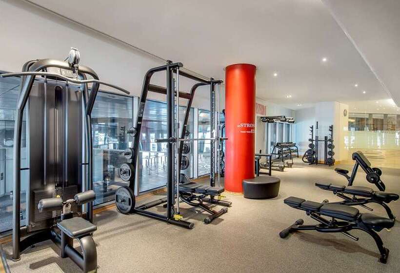 Отель Conrad Abu Dhabi Etihad Towers